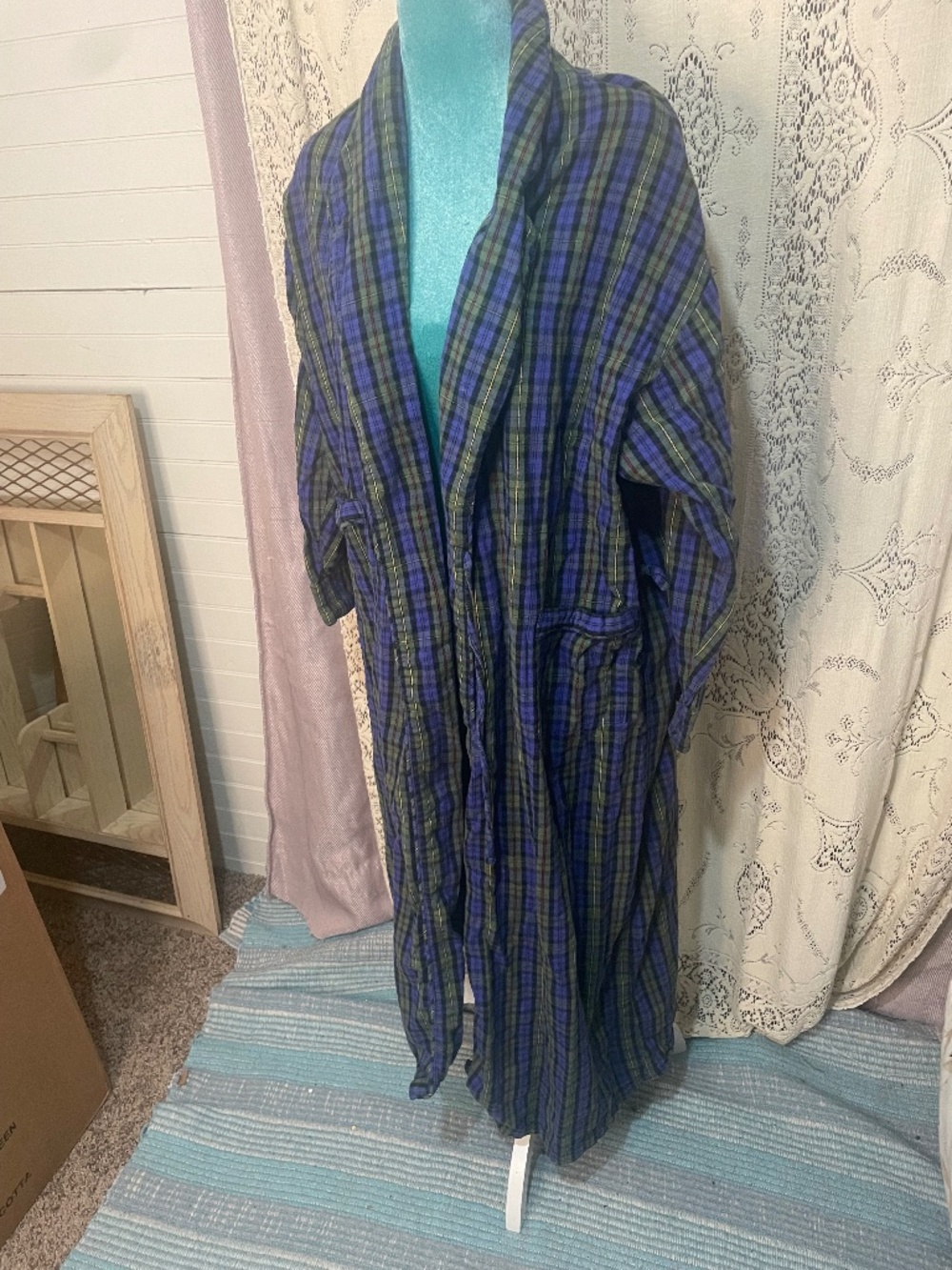 Cabela's: vintage cotton plaid robe-no tie